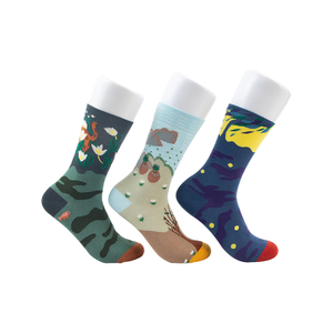 Women’s fashion print bright colorful crew socks